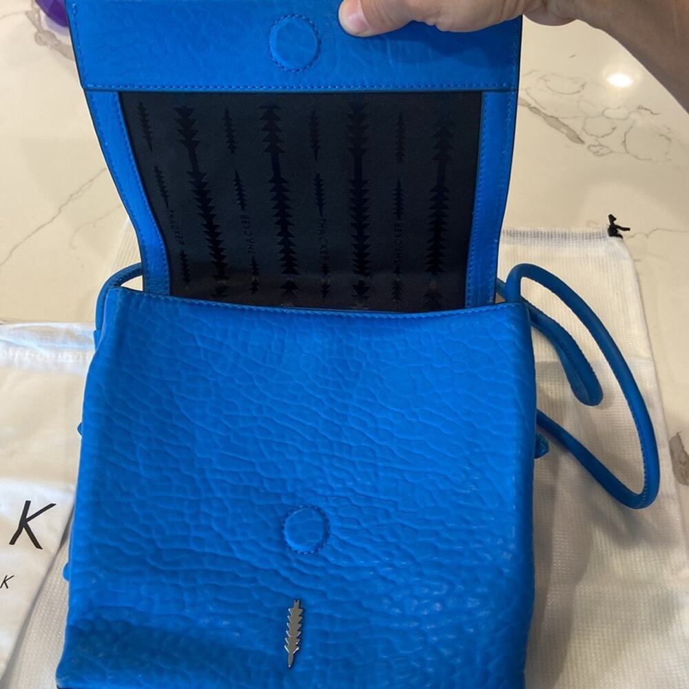 Thacker bright blue Holden medium crossbody bag - Picture 5 of 8